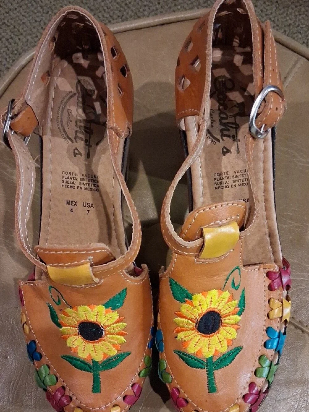 New From MEXICO Women’s Floral Embroidered Tan Leather Heeled Sandals